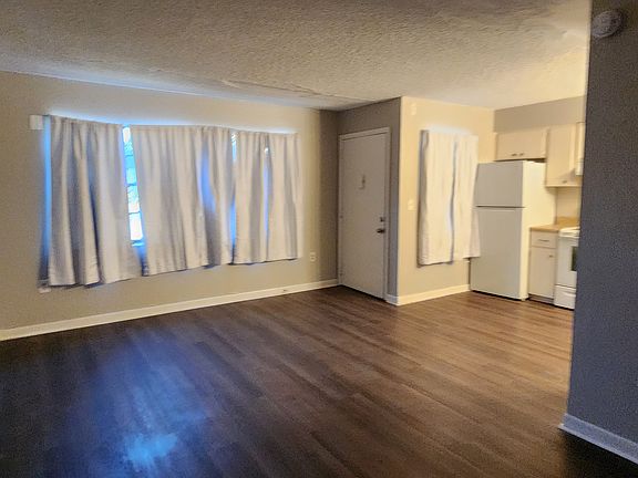 4th image of 1459 Drew St #A
