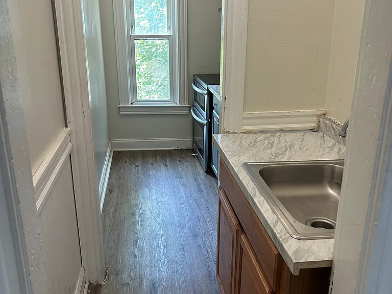 8 Albert St #2 — Photo 6