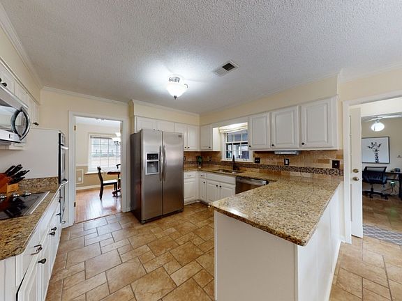 4th image of 2896 Cross Country Dr