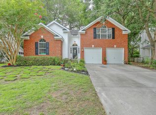 695 Majestic Oak Dr, Charleston, SC 29412