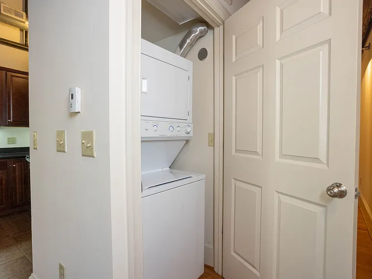 10 S Randolph St #10H — Photo 8