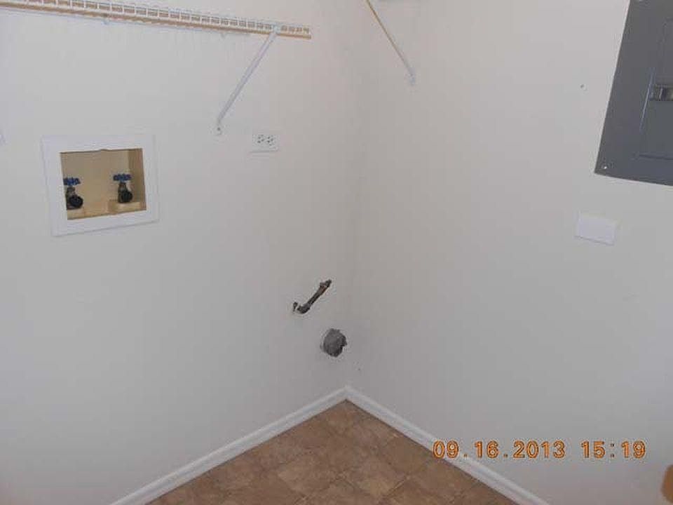 1st image of 250 Shoreline Cir Unit X1