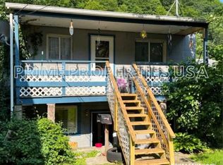 1156 North Ave #2, Pitcairn, PA 15140