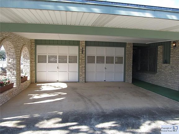 3rd image of 1121 Janet Dr