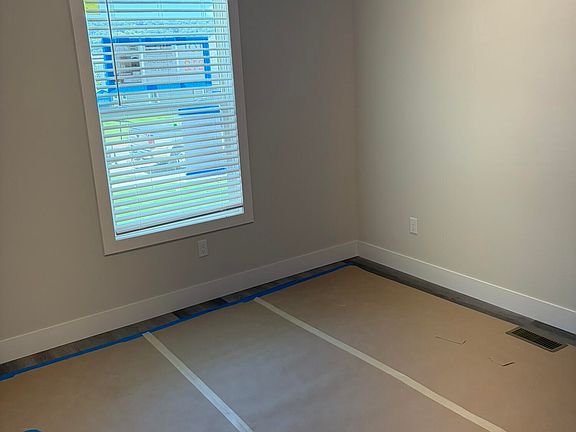 3rd image of 3917 Crimson Clover Ln