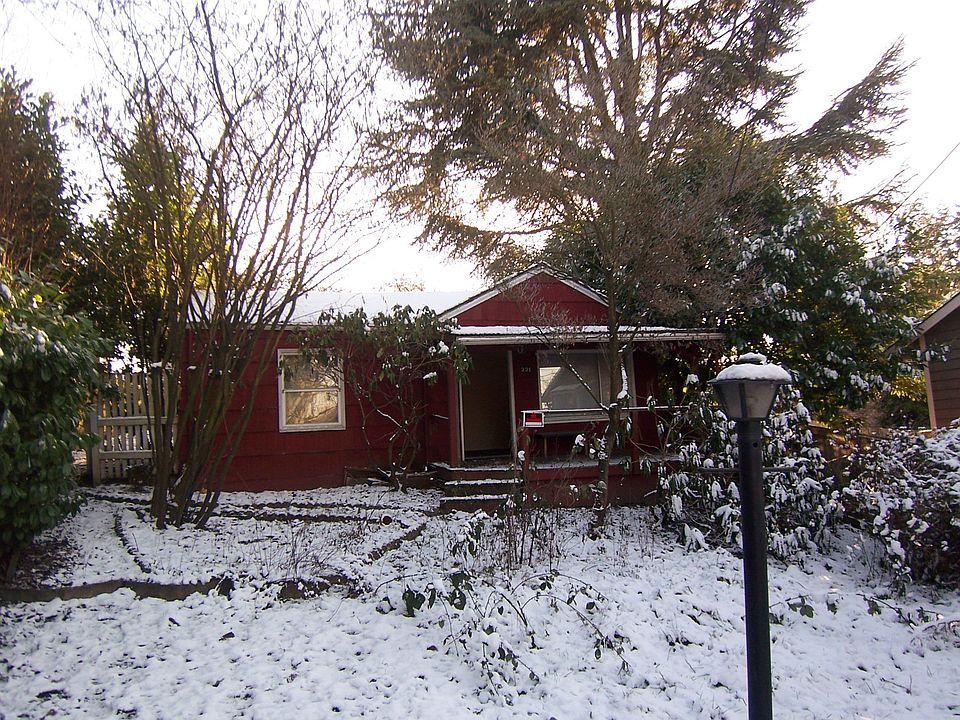 Tear-down house on nice building lot.