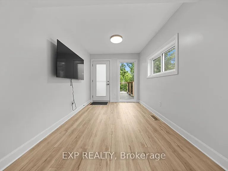 183 Britannia Rd #2 — Photo 5