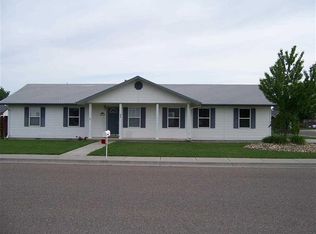 911 Jonathan St, Fruitland, ID 83619