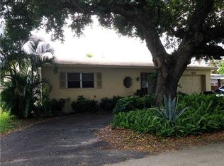 1021 SW 71st Ave, Pembroke Pines, FL 33023