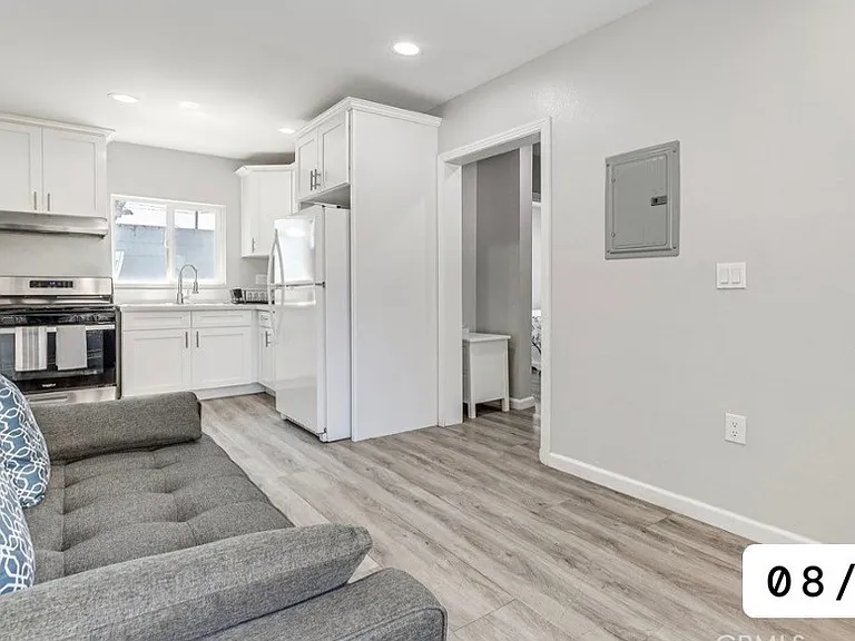 1816 W 22nd St — Photo 14