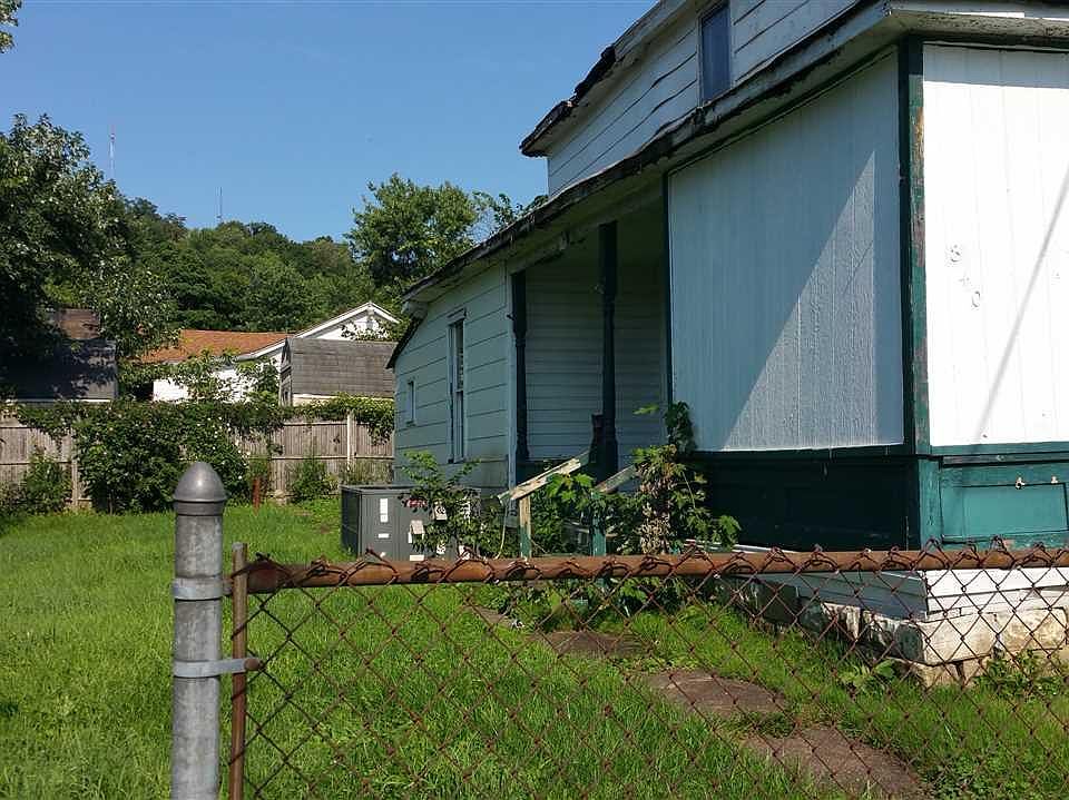 2nd image of 840 26th St