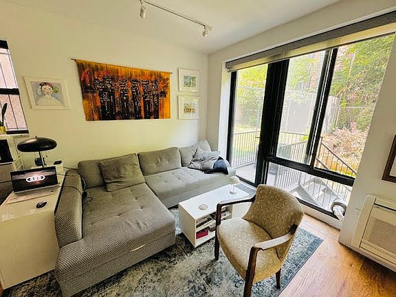 4th image of 5 W 127th St APT 1C