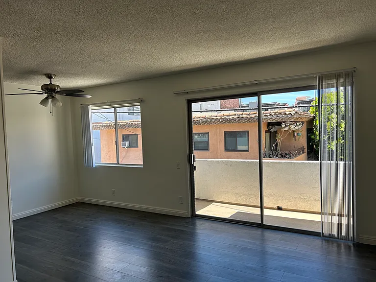 1333 S Bundy Dr #9 — Photo 7