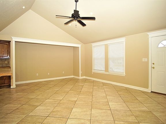 4th image of 5901 S Francis Ave