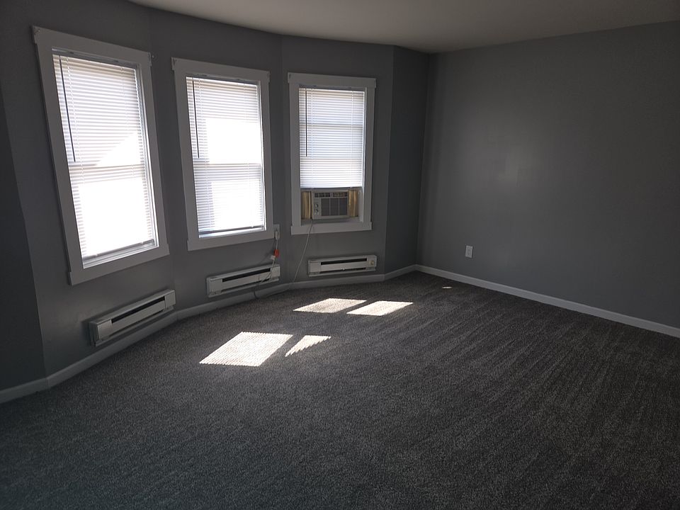 1st image of 122 N 3rd St APT 11