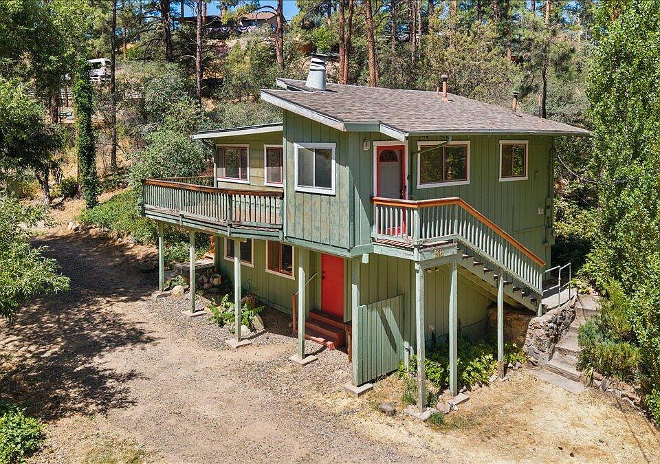 1st image of 918 S LAVALLEY Drive