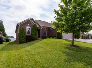 7900 Hillside Dr, Sellersburg, IN 47172