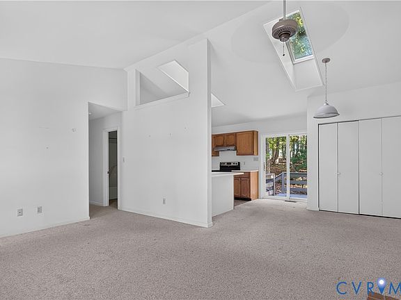 5th image of 41 Oak Grove Rd
