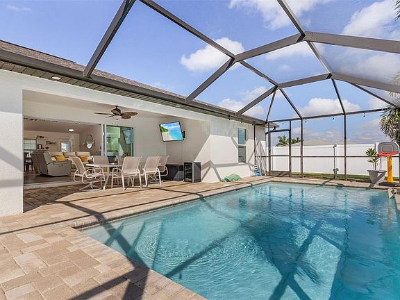 5th image of 4125 SW 8th Ct