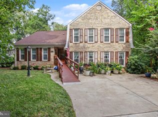 15437 Silvan Glen Dr, Dumfries, VA 22025