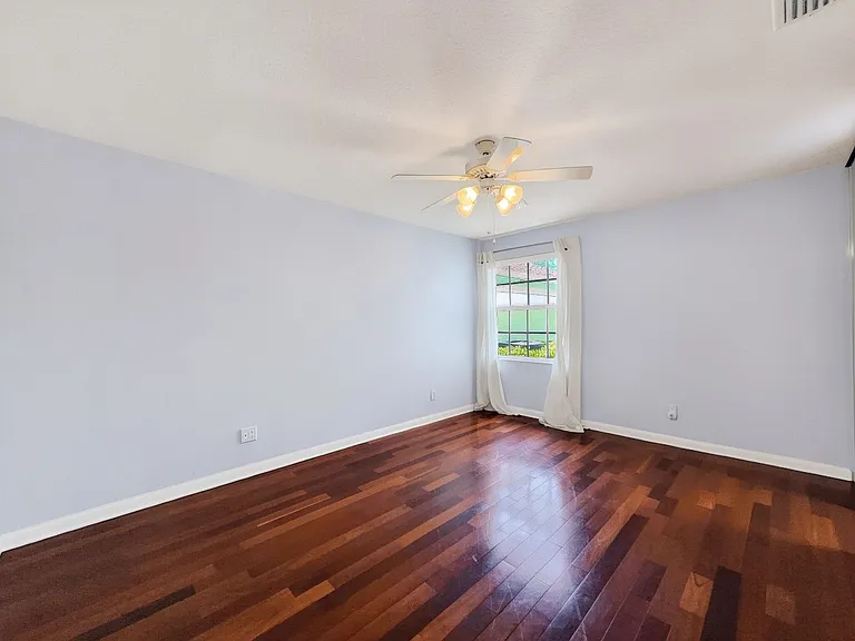 5712 Drummond Way — Photo 17