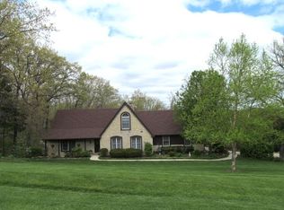 1516 Fox Moor Ct, Jefferson City, MO 65109