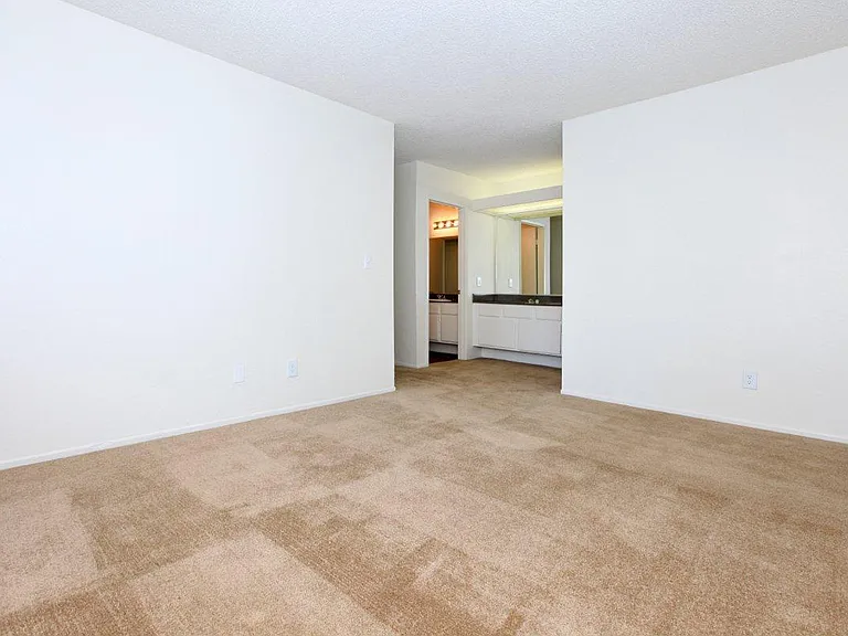 2944 Frontera St — Photo 45