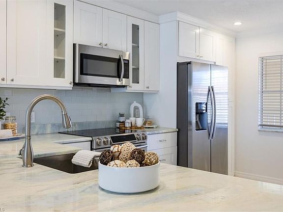 3rd image of 7713 Jewel LN #203