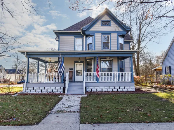 320 E Elmwood St, Pontiac, IL 61764