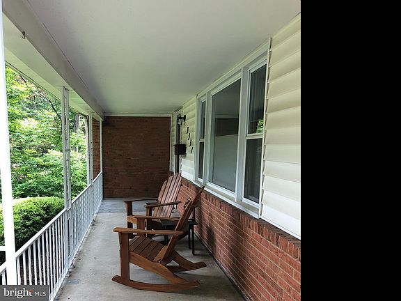 2nd image of 3331 Grass Hill Ter
