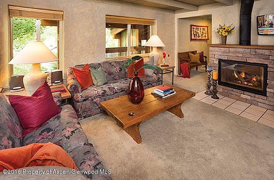 Living Room with Gas Fireplace