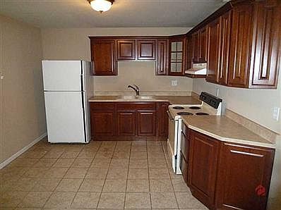 3rd image of 9478 E 36th Pl