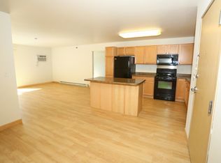 705 E Highland Dr #403, Williston, ND 58801