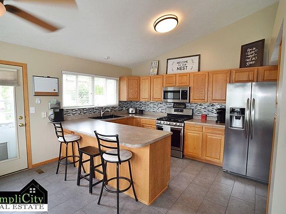 4th image of 7939 Leo Ln