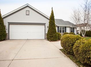 W203N17351 Francis Dr, Jackson, WI 53037