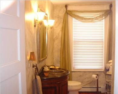 1/2 Bath