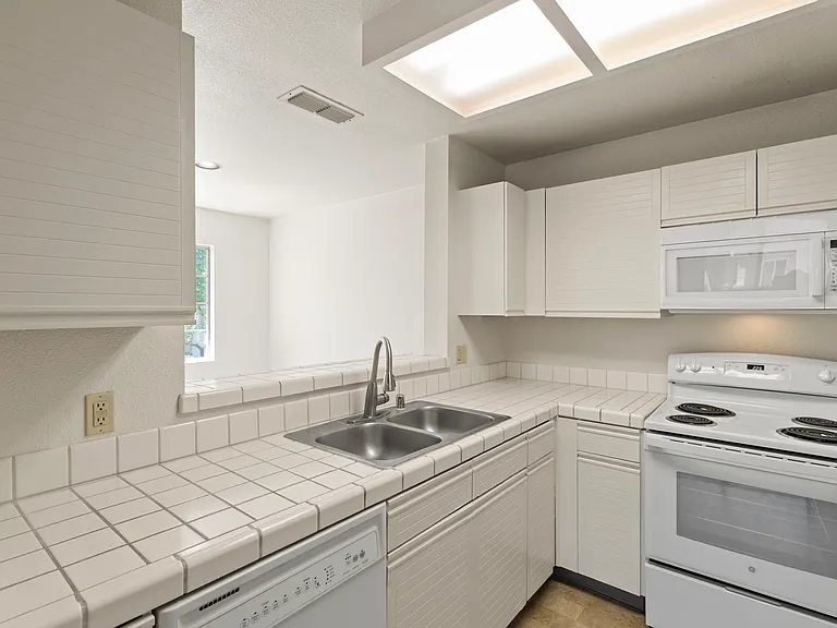 6967 Stagecoach Rd #G — Photo 14