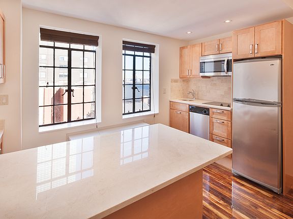 3rd image of 45 Tudor City Pl APT 702