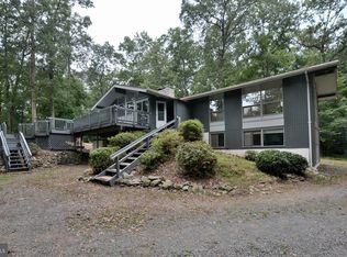 408 Springvale Rd, Great Falls, VA 22066