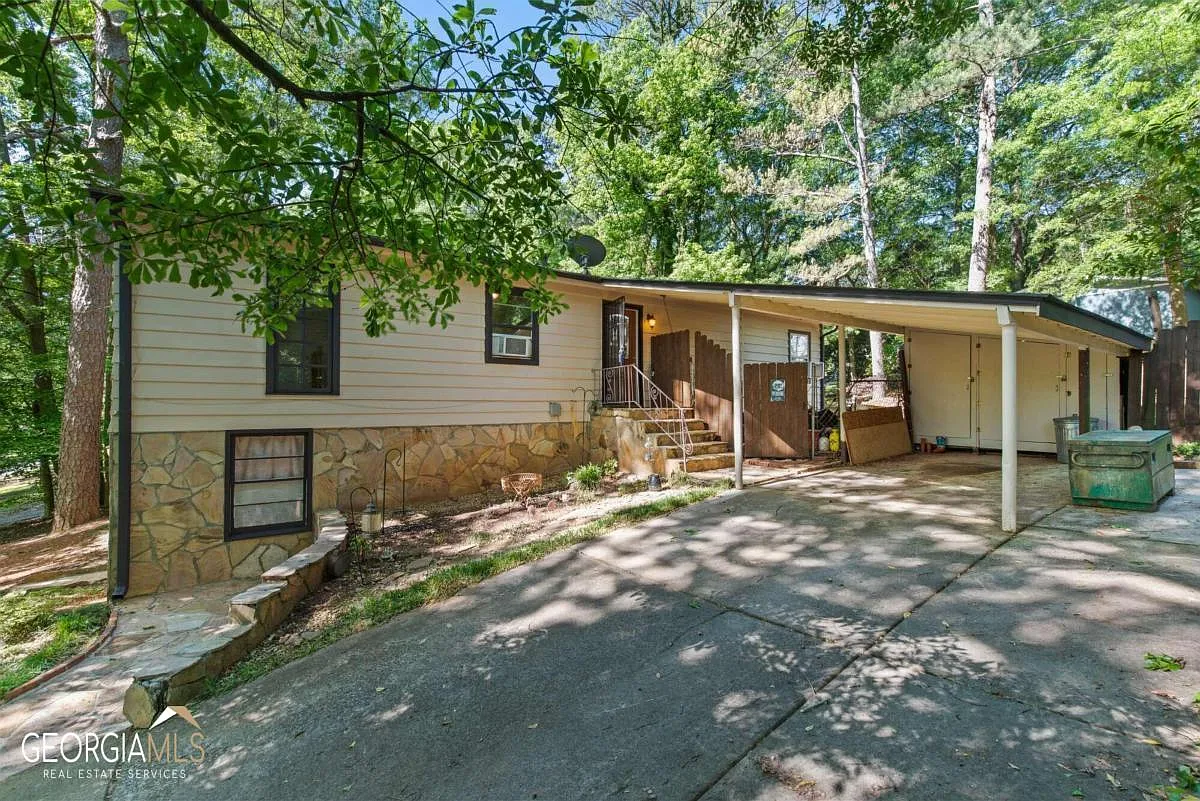 1256 Sparrow Ln photo 1