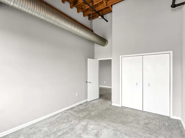 3307 Scranton Rd #303 — Photo 11