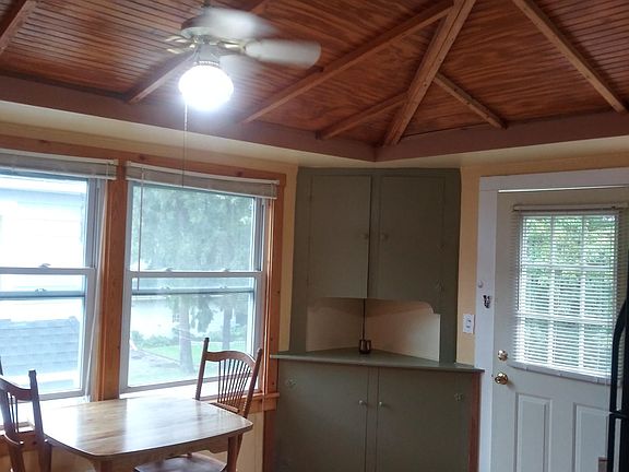 3rd image of 105 Park Ave #1/2