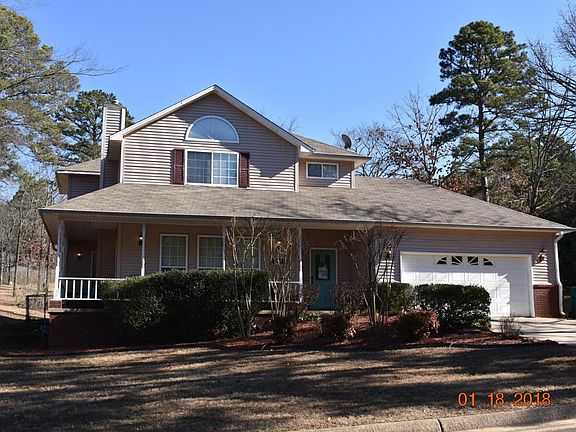 2nd image of 1702 White Oak Ln