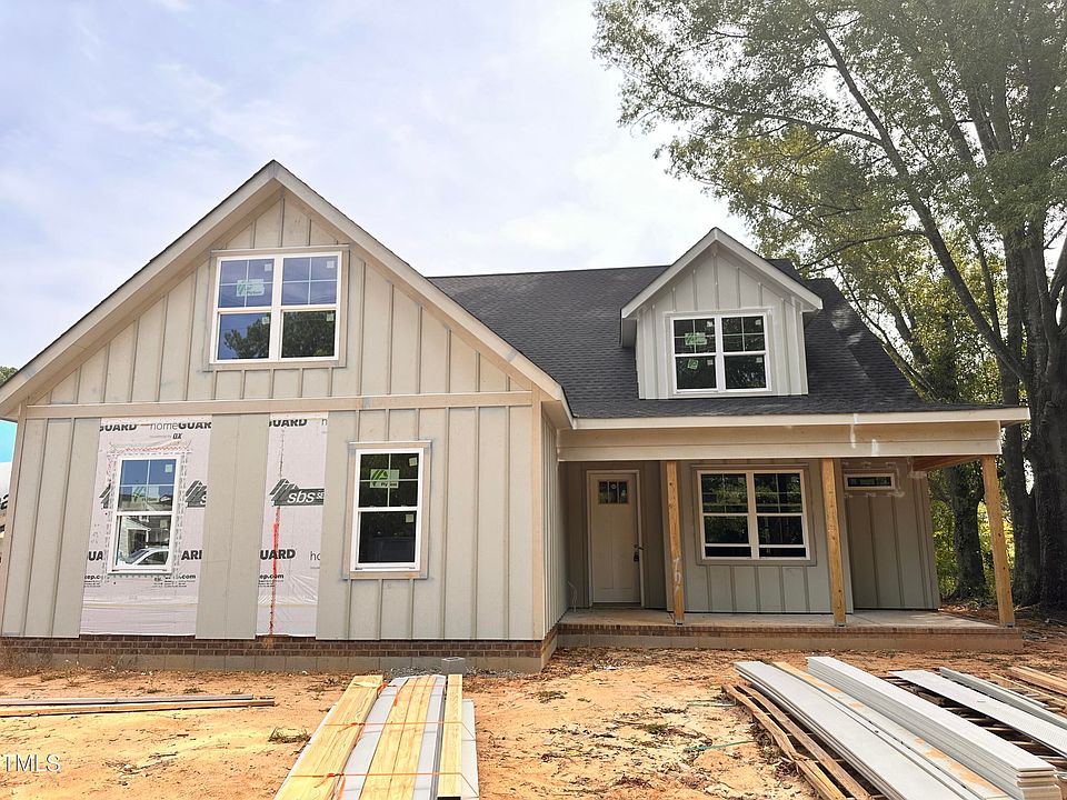 1st image of 724 Coley Farm Rd
