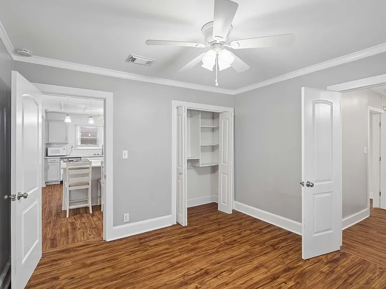 205 Raymond St — Photo 28