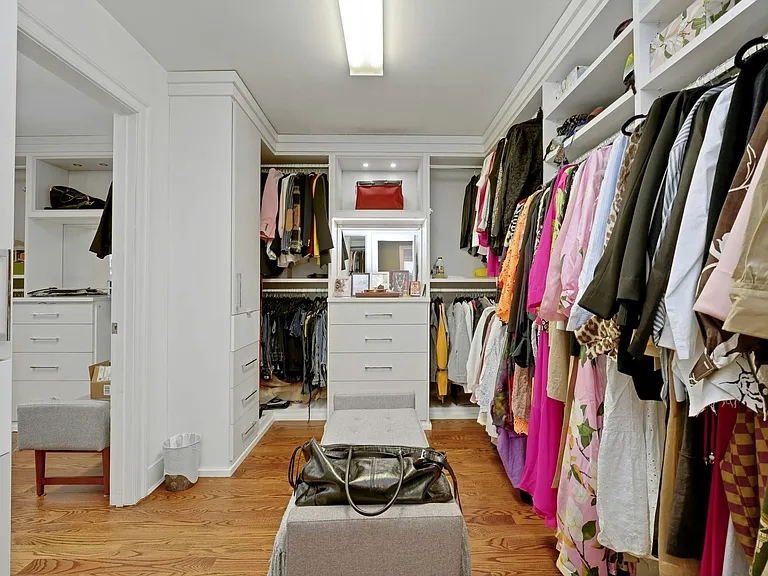41 Fairview Ave — Photo 16