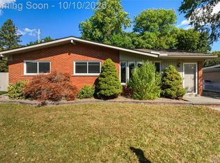 36356 Ann Arbor Trl, Livonia, MI 48150
