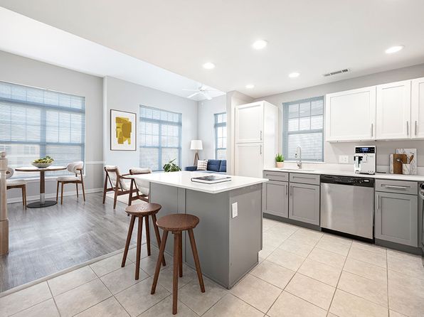460 River Rd APT 117