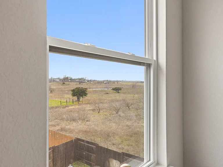 408 Black Opal Dr — Photo 33