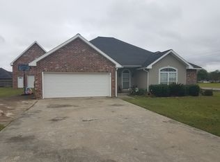726 Acadian Dr, Jennings, LA 70546